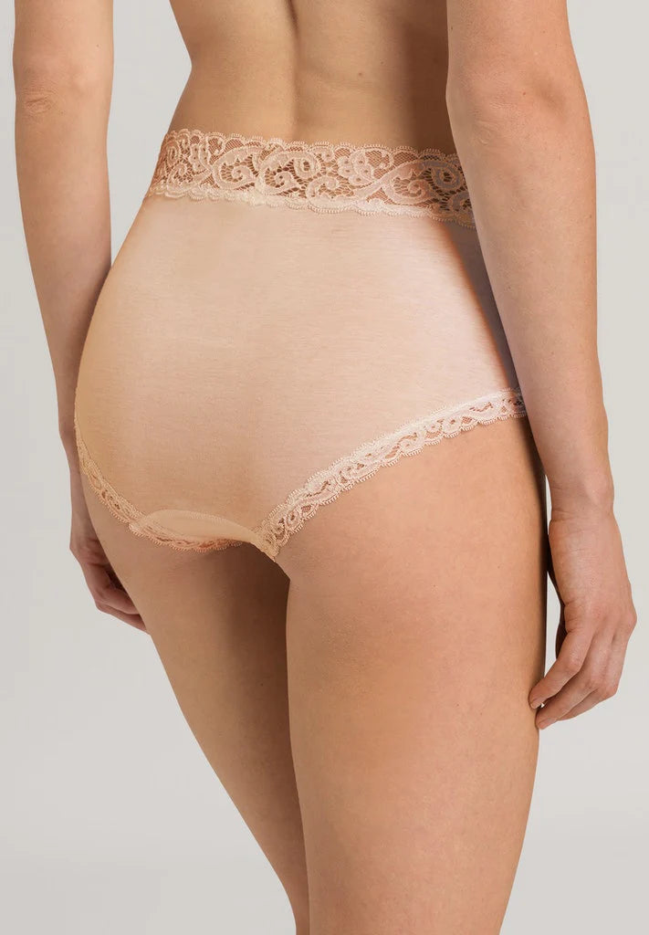 Moments Maxi Brief - Skin